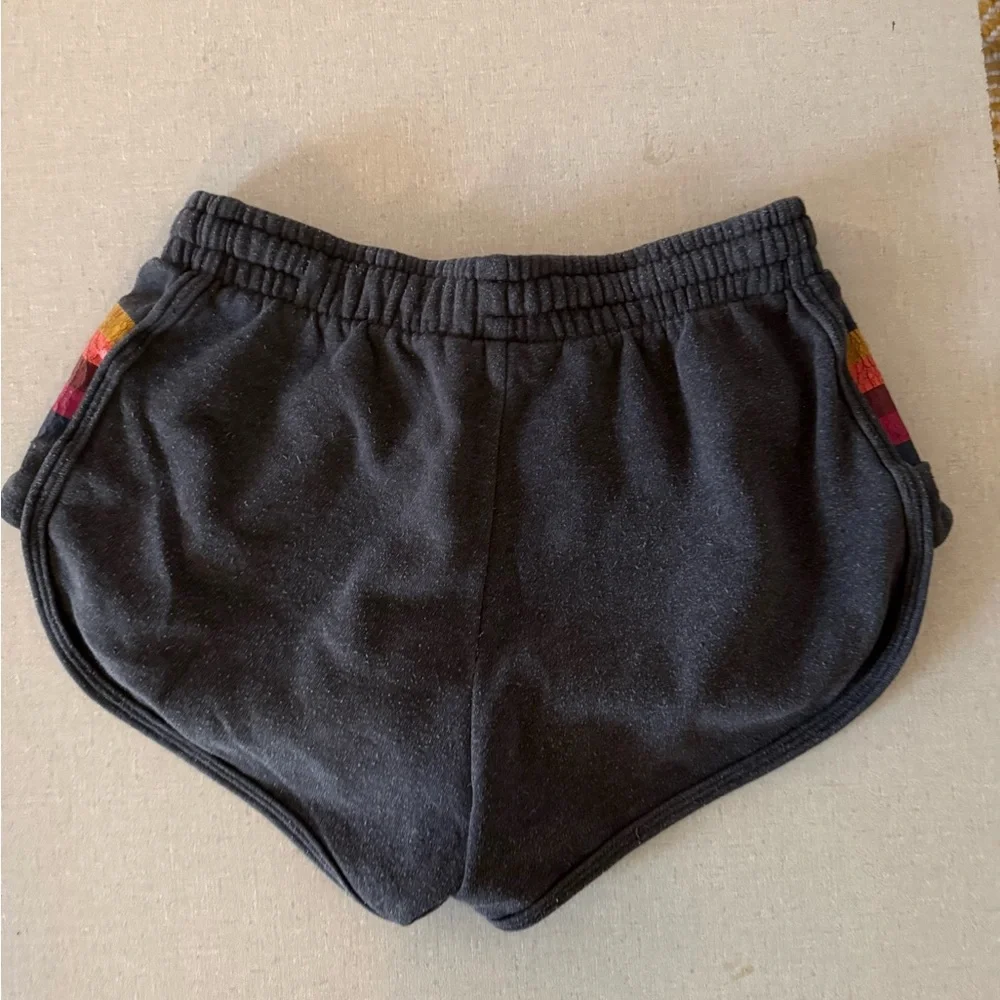 Aeropostale comfy sweat shorts - Picture 2 of 6